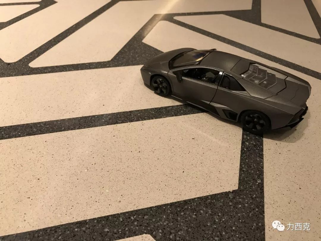 老外看到这个国内车库地面都惊呆了(图16)