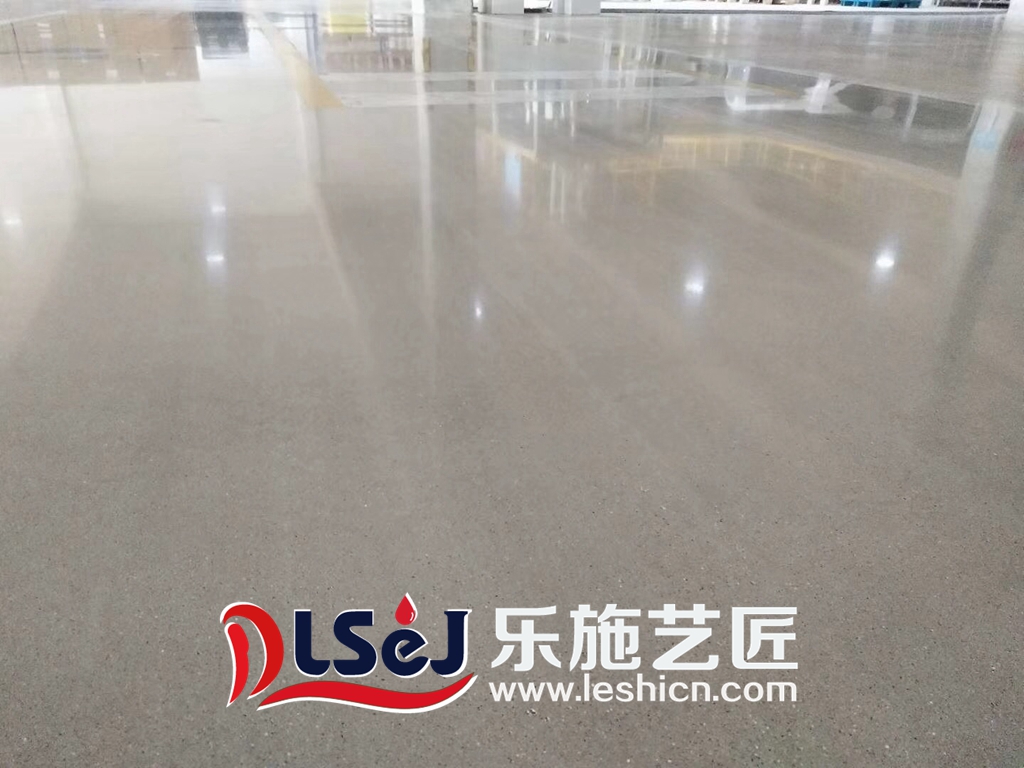 泰山玻纤车间地面磨石翻新